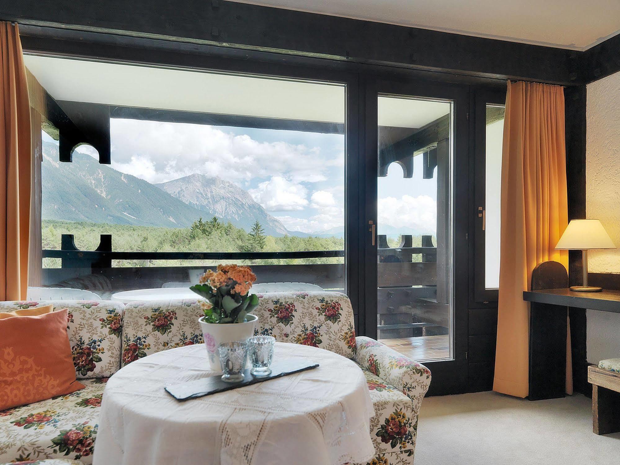 Kaysers Tirolresort - Wohlfuehlhotel Fuer Erwachsene Mieming Esterno foto