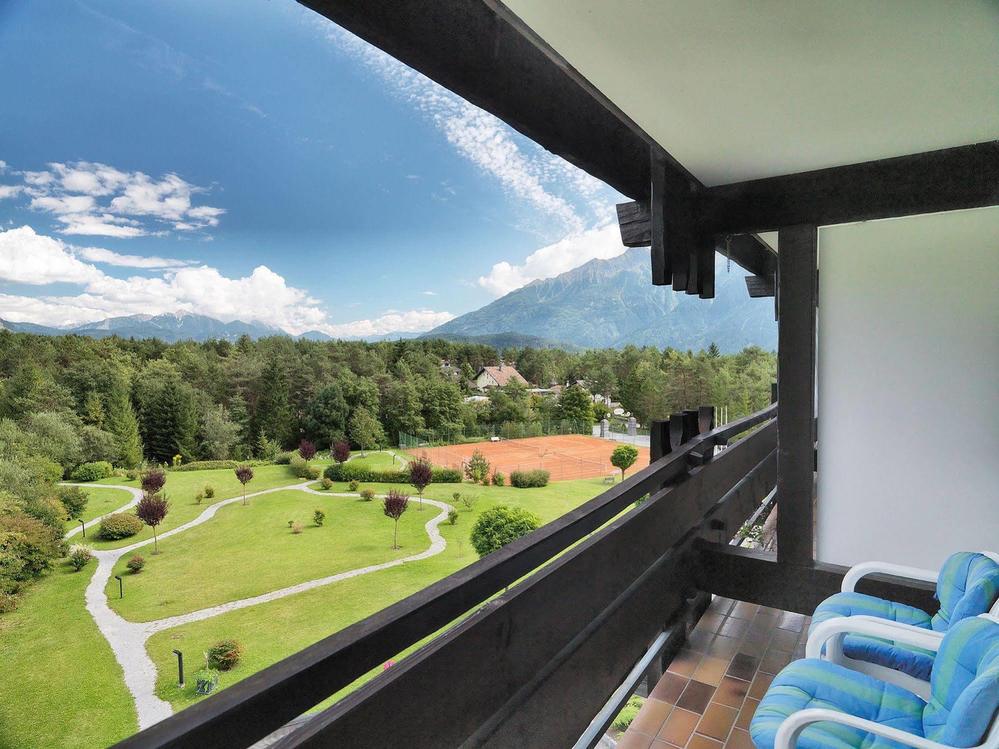 Kaysers Tirolresort - Wohlfuehlhotel Fuer Erwachsene Mieming Esterno foto
