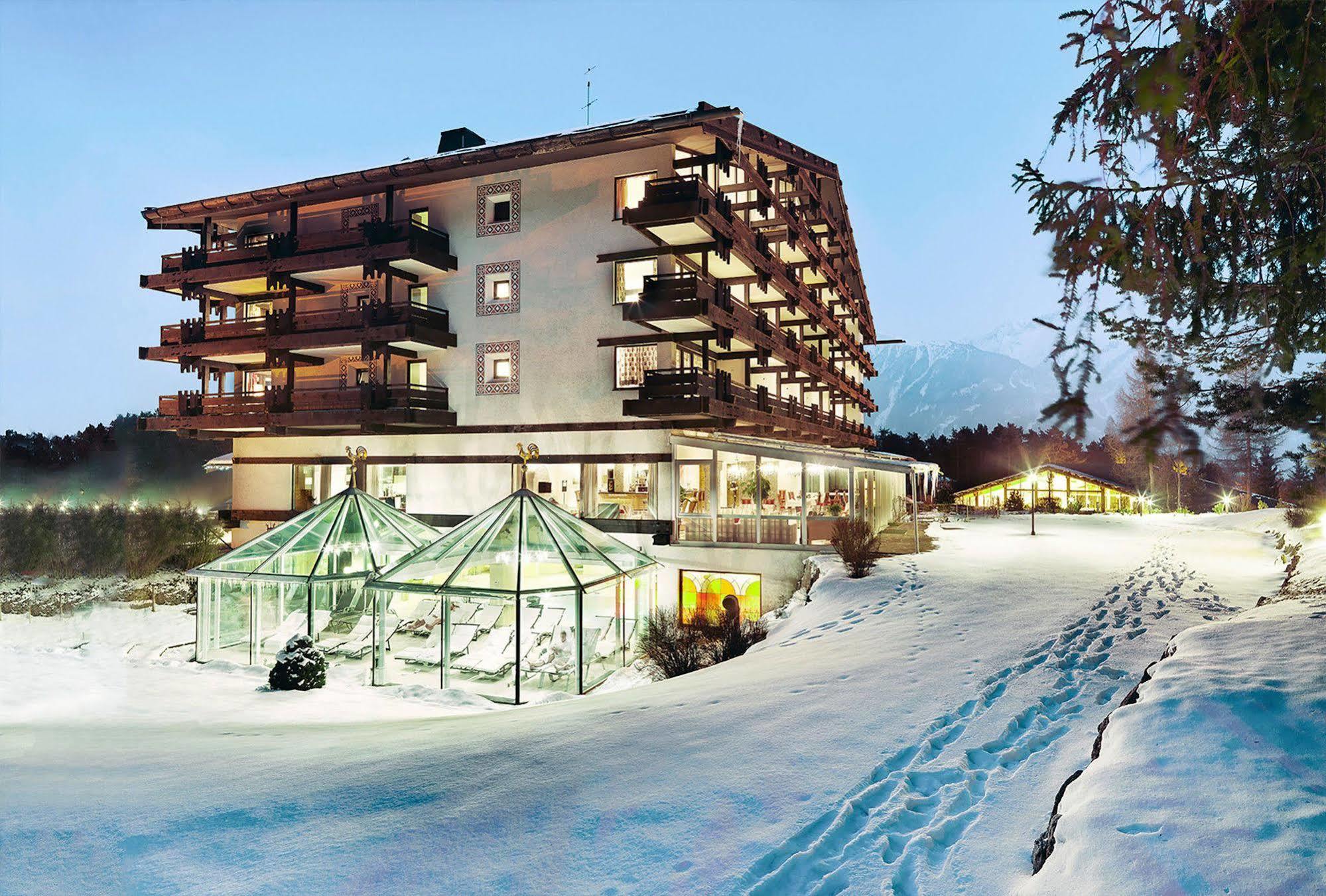 Kaysers Tirolresort - Wohlfuehlhotel Fuer Erwachsene Mieming Esterno foto